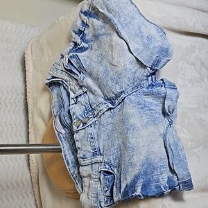 Jr. girls No Boundaries Jean shorts.